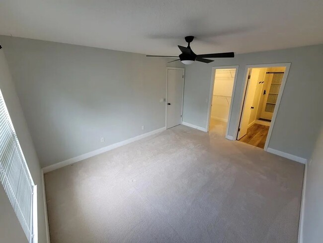 Building Photo - 5336 White Cliff Ln