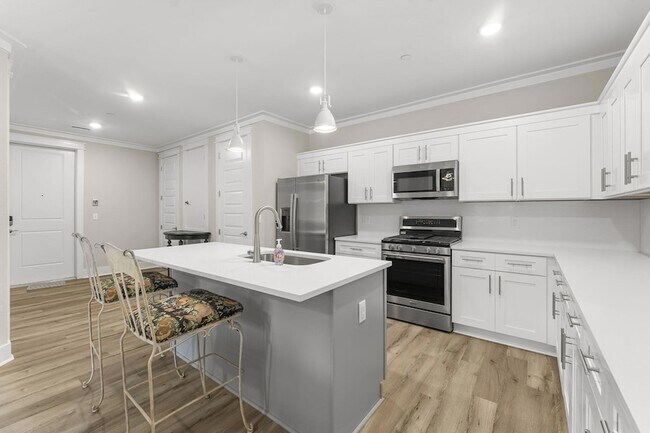 Building Photo - 725 J D Miller Rd