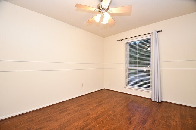 Building Photo - 1814 Cherry Bend Dr