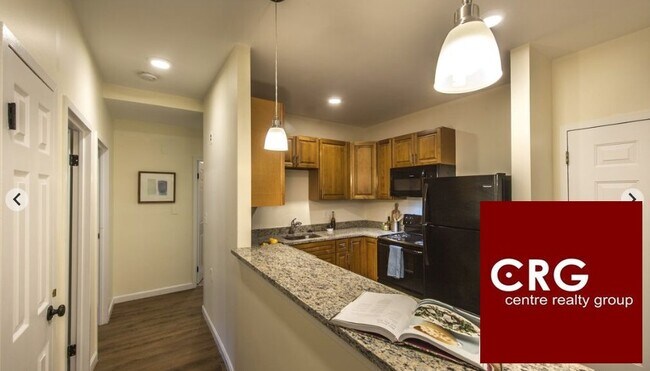 Building Photo - 740 Highland Ave
