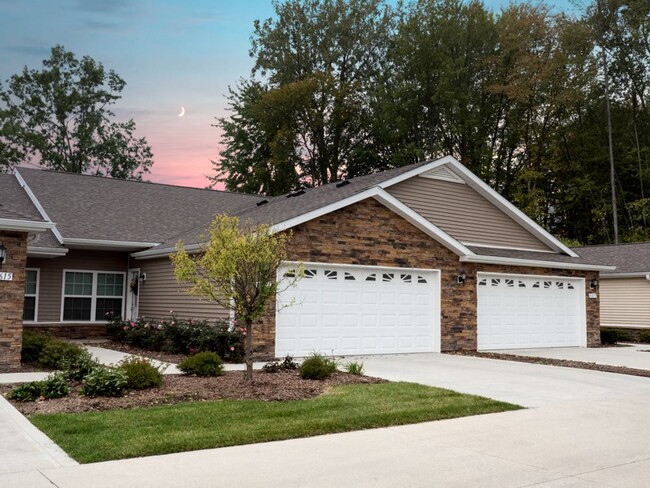 Apartments with Attached Garages - Redwood Canton