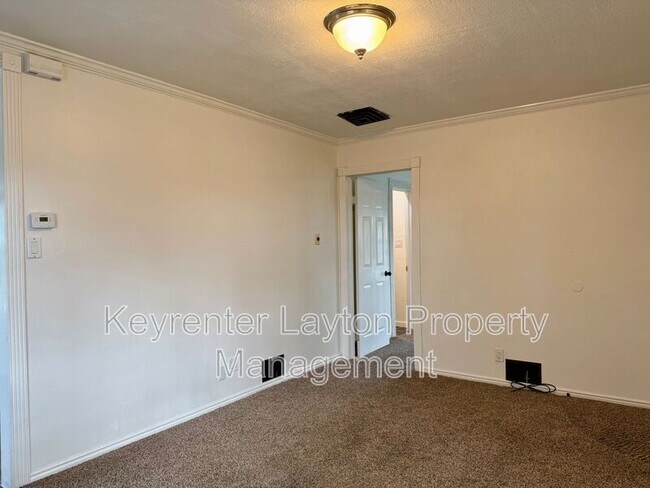 Building Photo - 2291 S 500 W