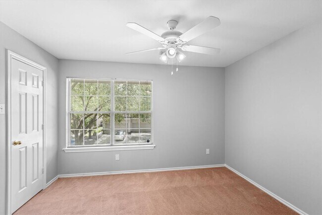 Building Photo - 2946 Loganberry Park Ln