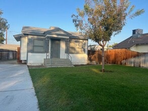 Building Photo - 513 Cypress St