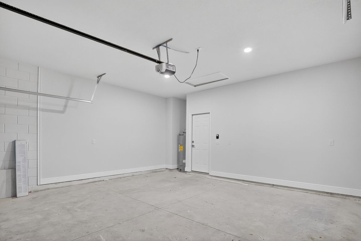 Building Photo - 7938 N Maltese Dr