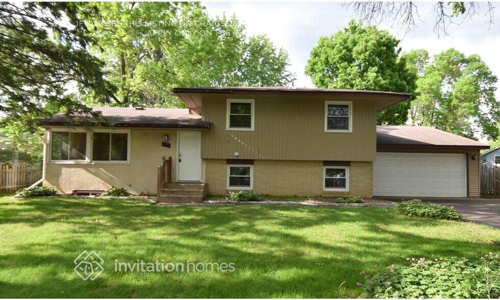 Primary Photo - 2241 Randy Ave