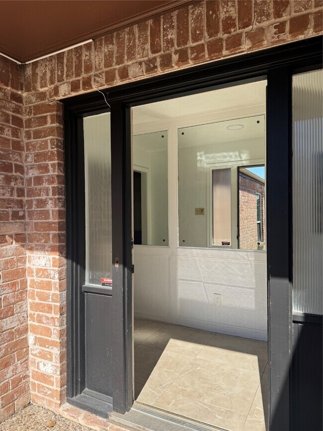 Building Photo - 7838 Vickijohn Dr