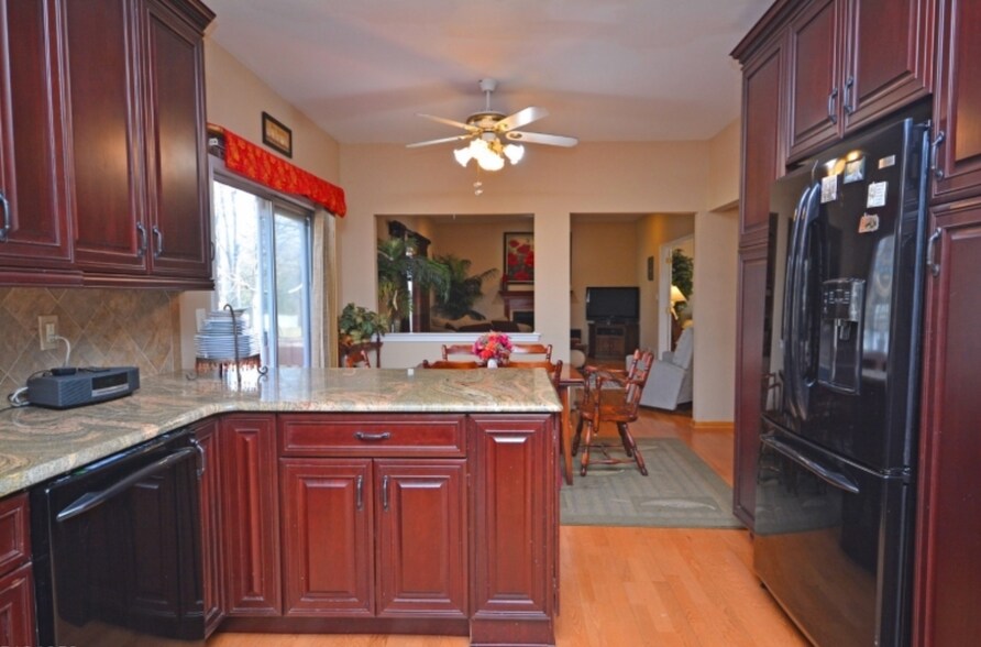 Building Photo - 1124 Van Arsdale Dr