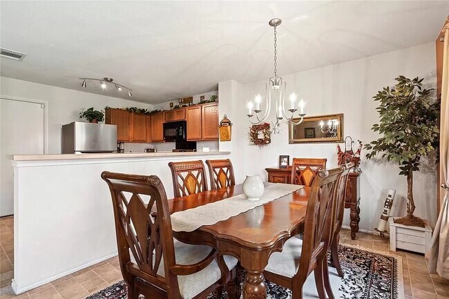 Building Photo - 206 Black