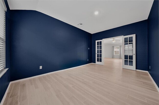 Building Photo - 9539 Summer River Dr