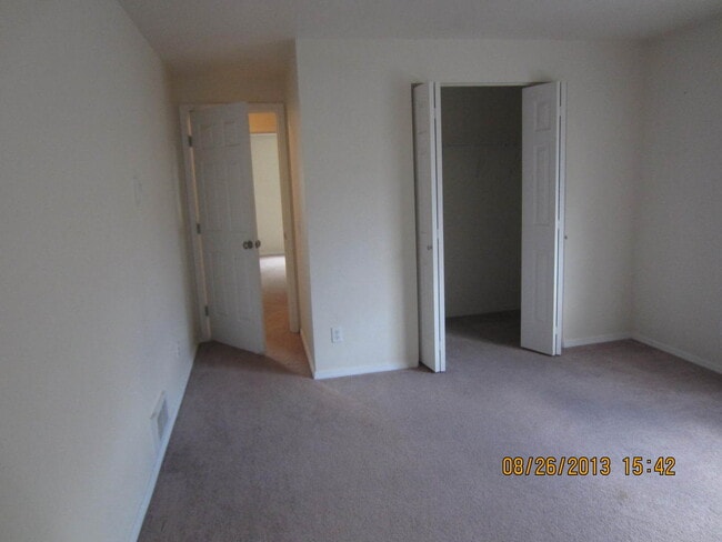 Building Photo - Great SW Bend Home Close To The Old Mill!