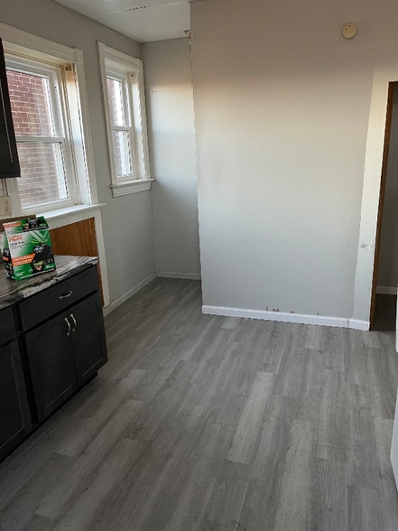 Building Photo - 4210 Athlone Ave