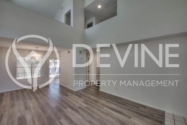 Building Photo - Move-In Ready Home