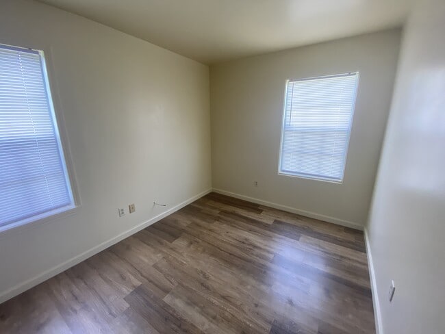 Building Photo - 3306 Daffodil Dr