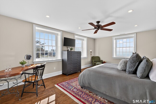 Building Photo - 39 Vineyard Pl