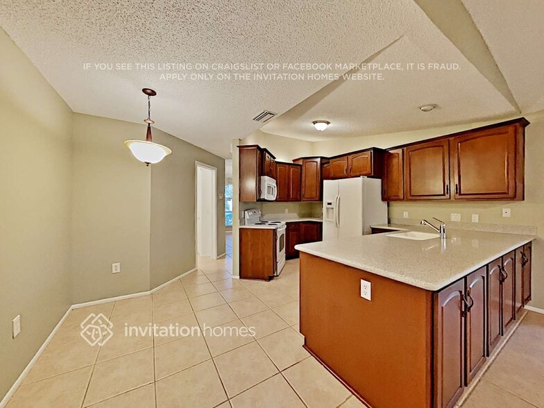 Building Photo - 2275 Cork Oak St W