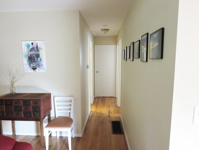 Building Photo - 2317 Miller Ave