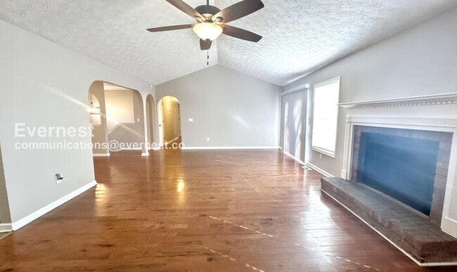 Building Photo - 460 Ward Rd