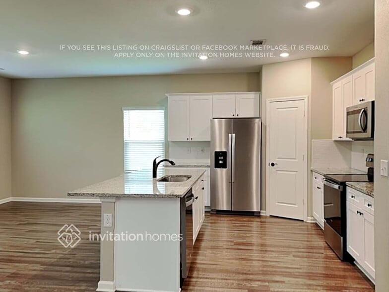 Building Photo - 442 Samara Ct