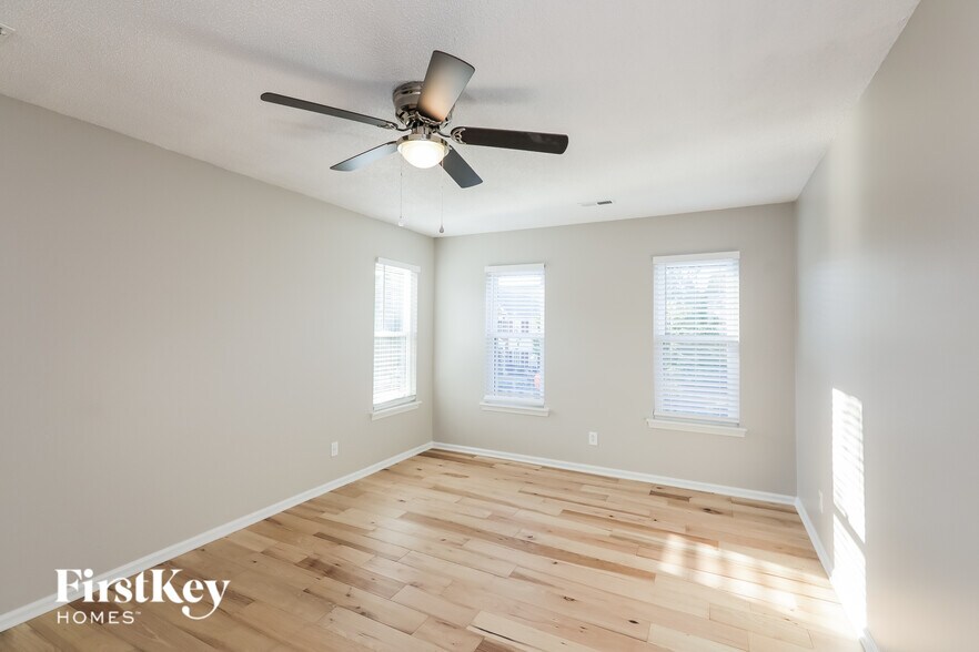 Building Photo - 8416 Leeper Dr