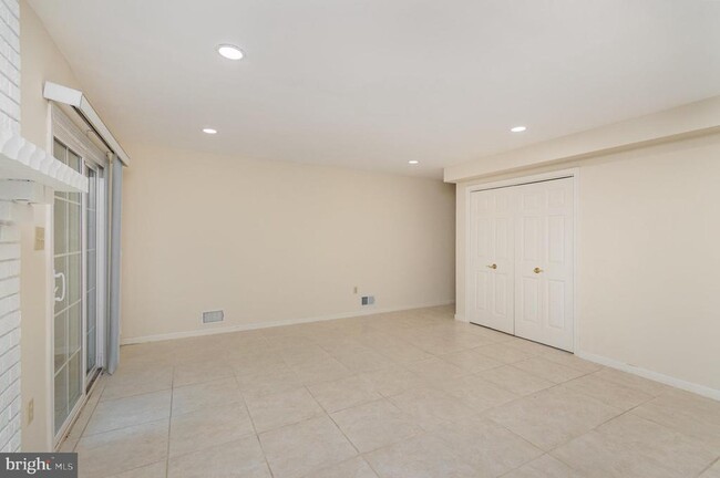 Building Photo - 2062 Pieris Ct