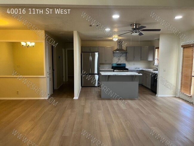 Building Photo - 40016 11th St W