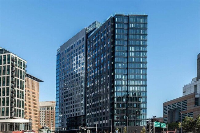 Building Photo - 410 Summer St