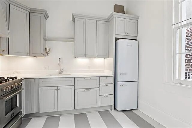 Building Photo - 632 Esplanade Ave