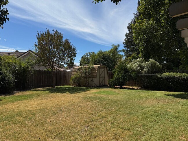 Building Photo - 5308 Angelina Ave