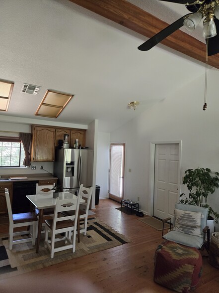 Front door and garage door - 4521 Wild Lilac Ln