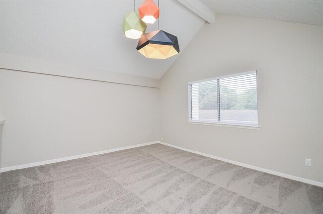 Building Photo - 22118 Fincastle Dr