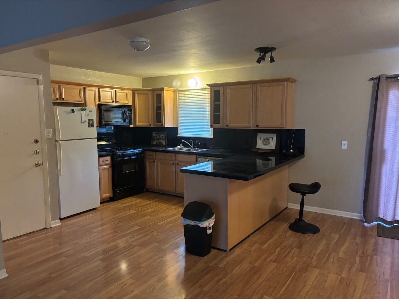 Building Photo - 1506 Fairfield Dr