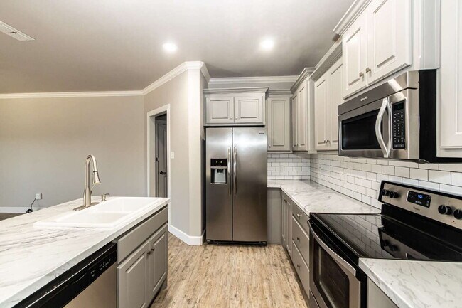 Building Photo - Cute Duplex in South Lubbock