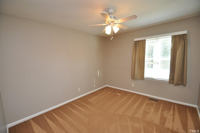 Building Photo - 9001 Crestwood Dr