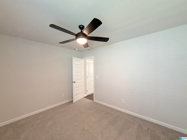 Building Photo - 174 Hill Ln