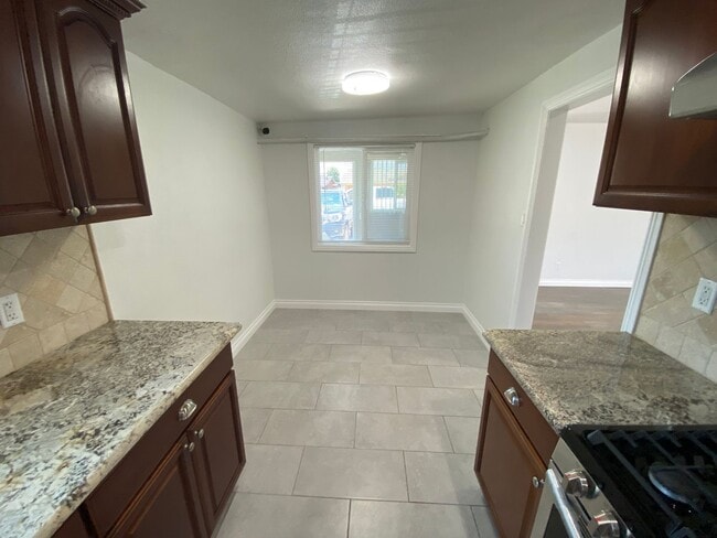 Building Photo - 15522 Claretta Ave