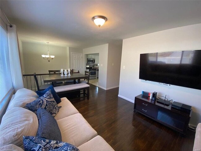 Building Photo - 7 Edgeworth Ave