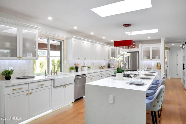 Building Photo - 7320 E Latham St