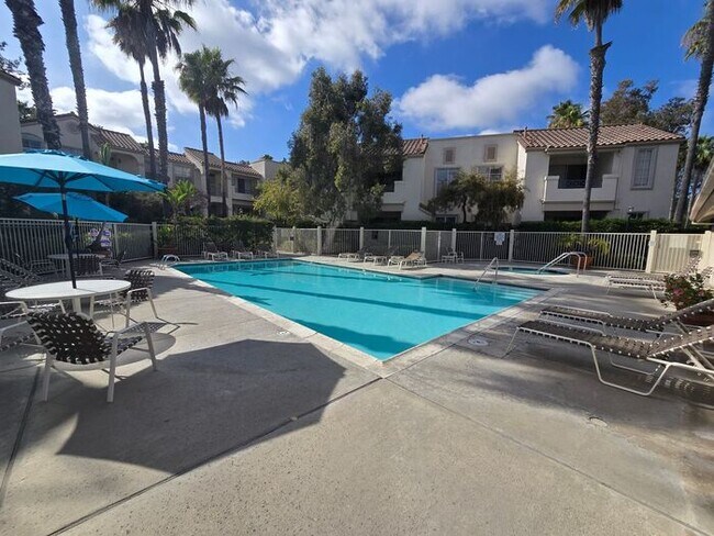 Building Photo - Private Ground-Level Condo in the Heart of Carmel Valley