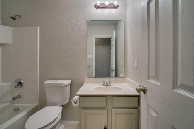 Building Photo - 5701 Talons Crest Cir