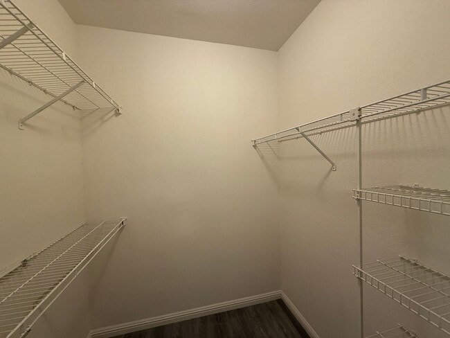 Building Photo - Renovated 2 Bedroom in Summerlin