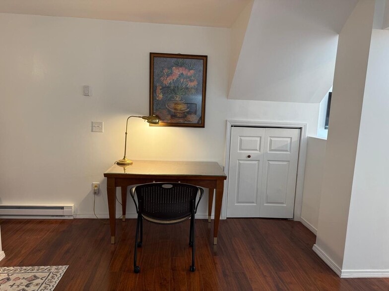 Building Photo - 452 Liberty Landing Dr