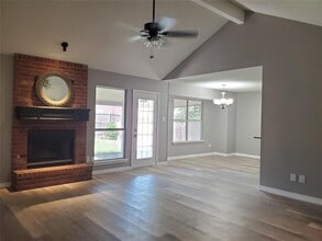 Building Photo - 1806 Maplelawn St