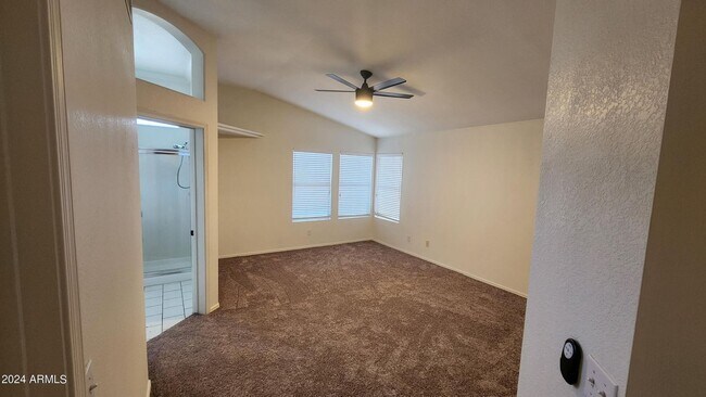 Building Photo - 2050 W Boulder Ct