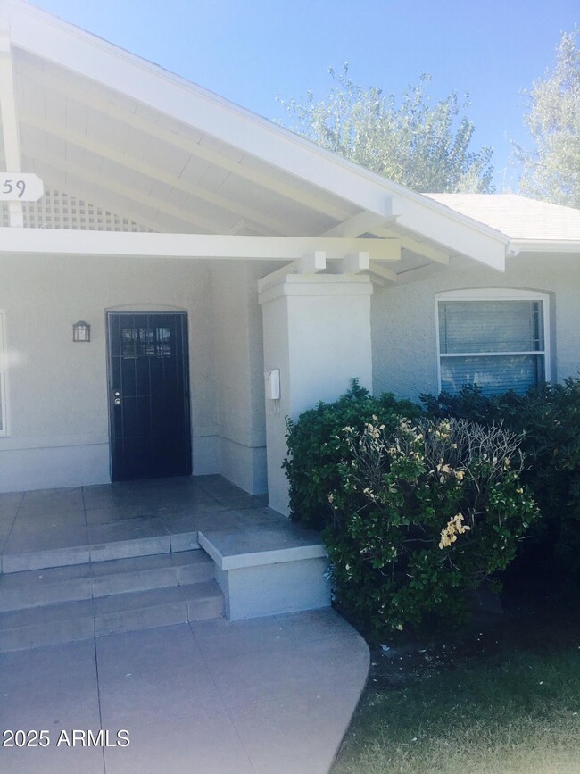 Building Photo - 59 W Encanto Blvd