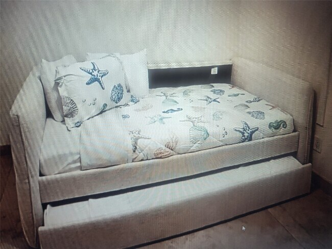 Building Photo - 9420 Seawall Blvd