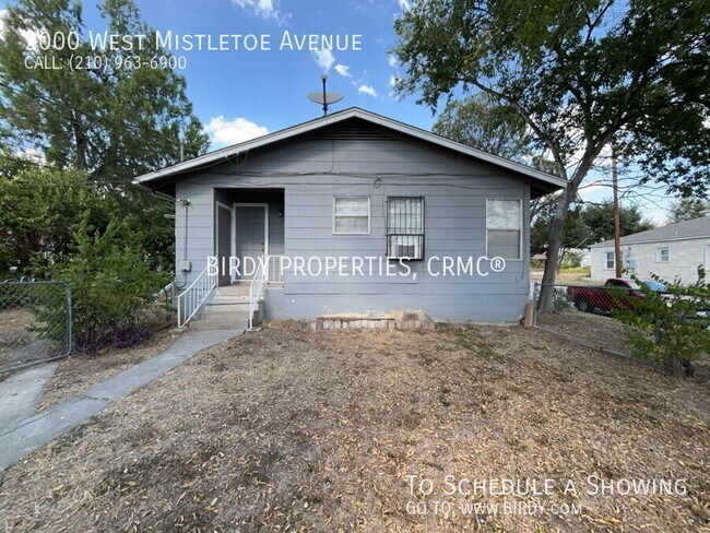 Building Photo - 2000 W Mistletoe Ave