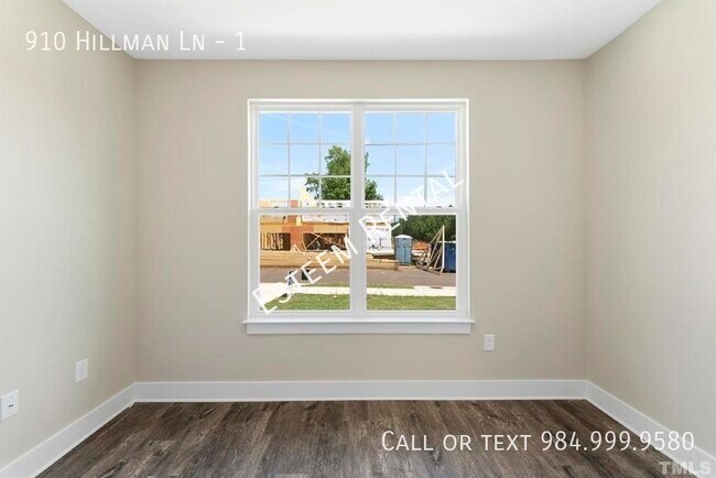 Building Photo - 910 Hillman Ln