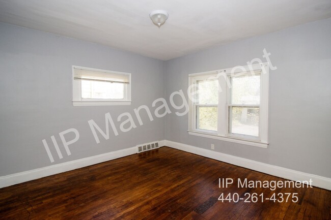 Building Photo - 3589 Chelton Rd