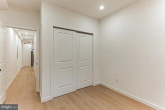 Building Photo - 6116 E Wister St